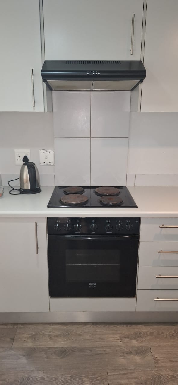 To Let 1 Bedroom Property for Rent in Vredehoek Western Cape
